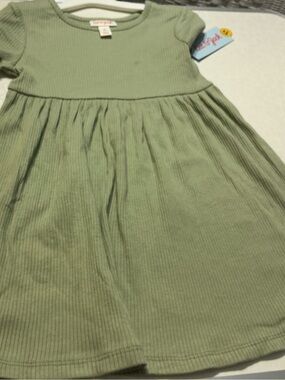 2 dresses size 4T Sage lettuce sleeve dress and mint dress
